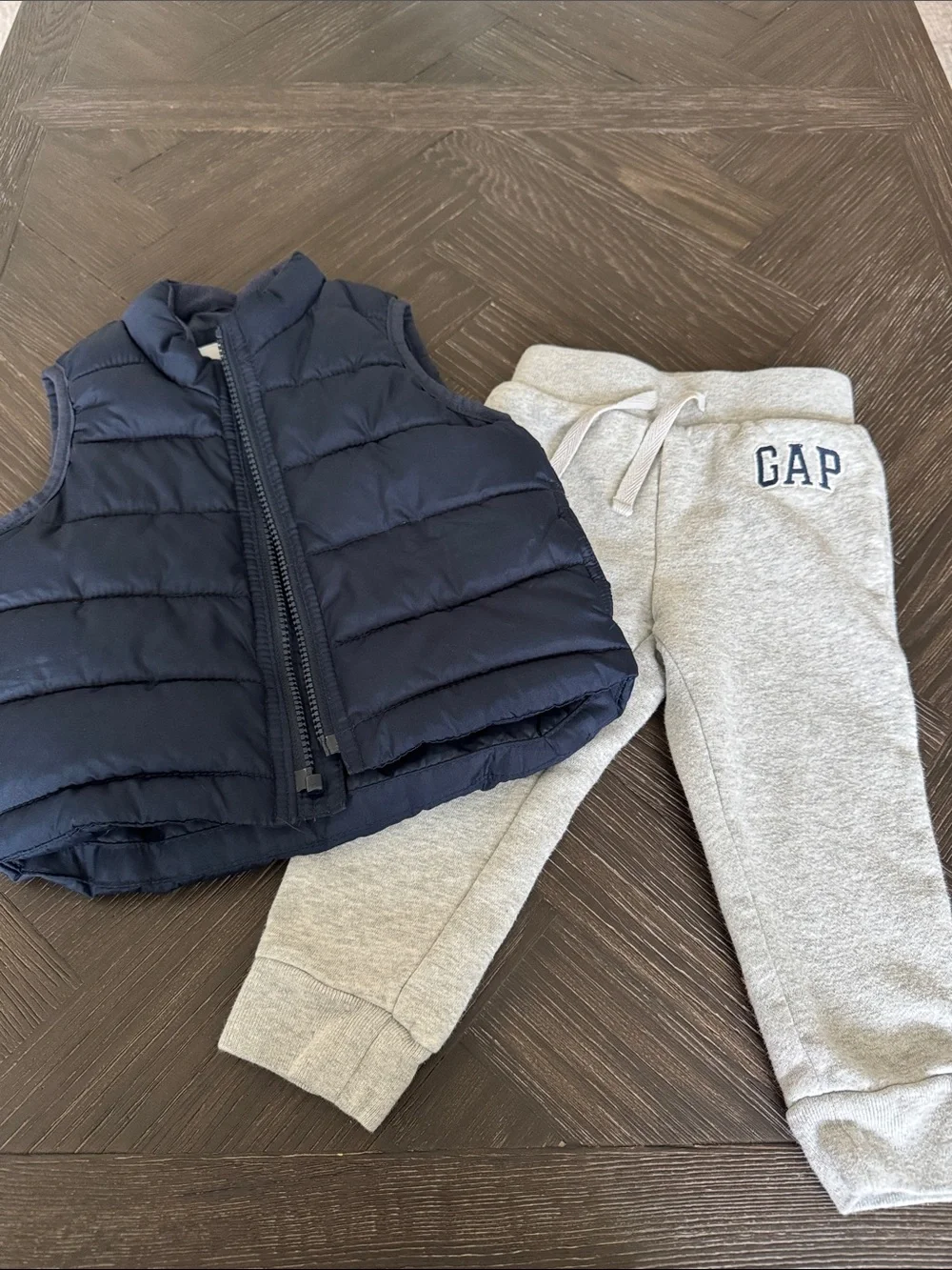 Gap Toddler Outfit 18-24M Navy Puffer Vest Gray Joggers Cozy Baby Set